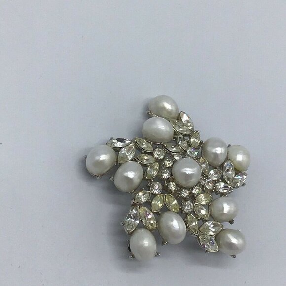 Crown Trifari Clear Rhinestone White Faux Pearl - Picture 3 of 4